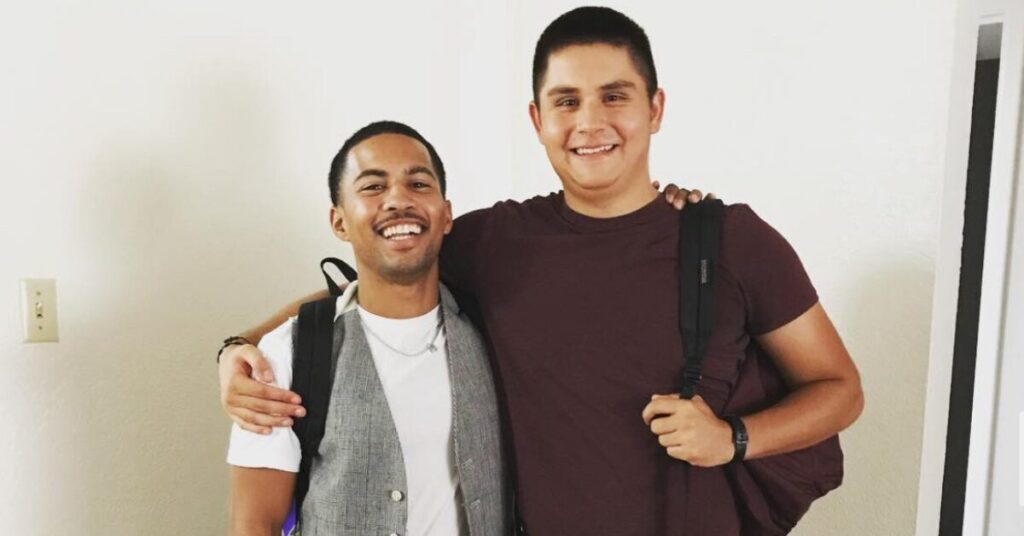 college senior year picture with best friend